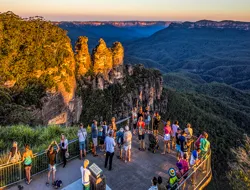 From Sydney: Blue Mountains Sunset & Wilderness Day Trip